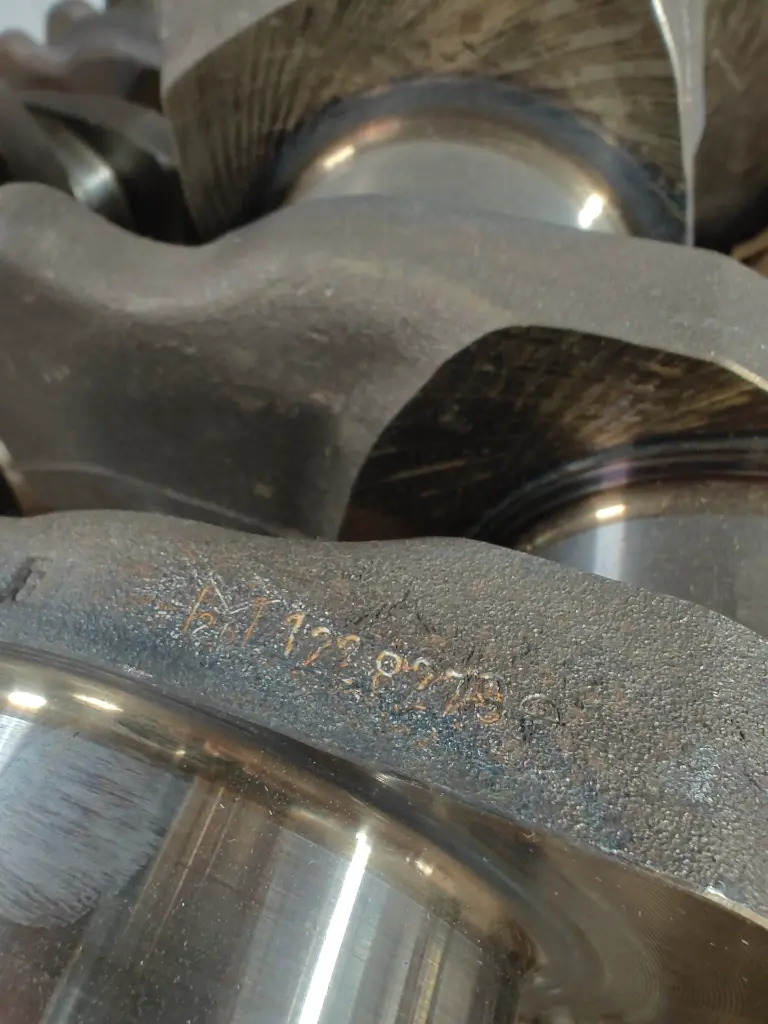 MAN crankshaft 51021010620 – 4