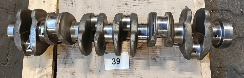 51021010608 U |  crankshaft