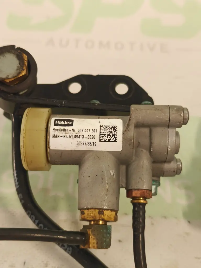MAN pressure limiter valve 51094130026