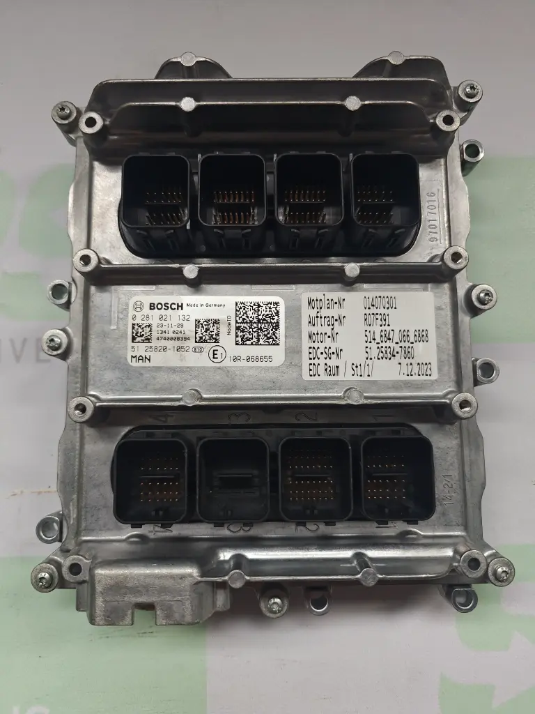 MAN ECU Engine control unit 0281021132